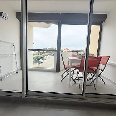 Moderne Clim, Parking A 100 M De La Le Barcarès