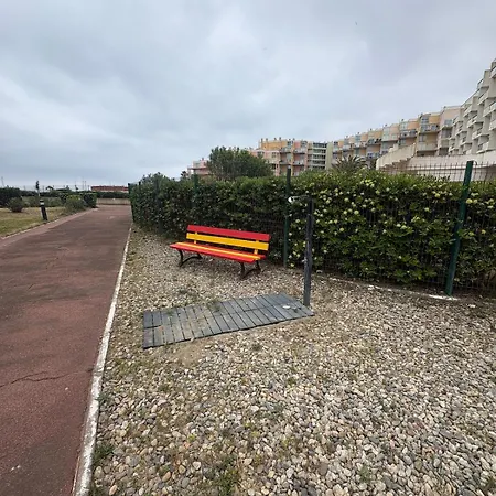 Moderne Clim, Parking A 100 M De La Le Barcarès